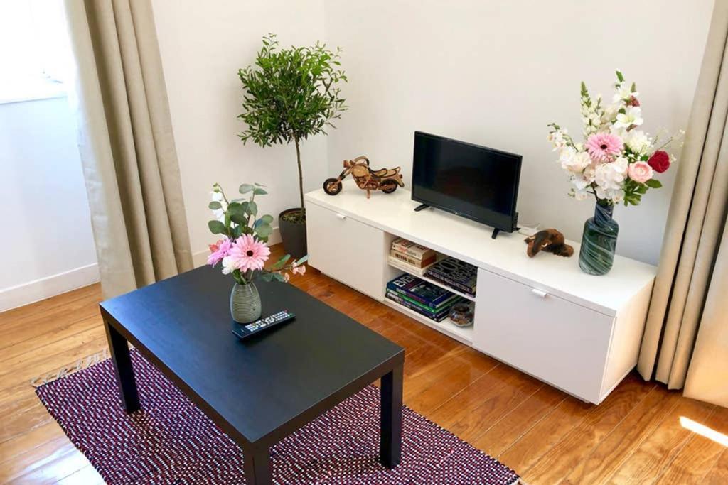 32 3 - Lisbon City Life Private Apartment, Bairro Alto Buitenkant foto