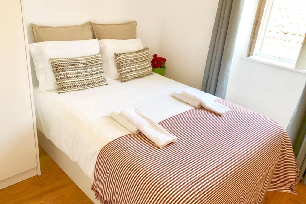 32 3 - Lisbon City Life Private Apartment, Bairro Alto Buitenkant foto