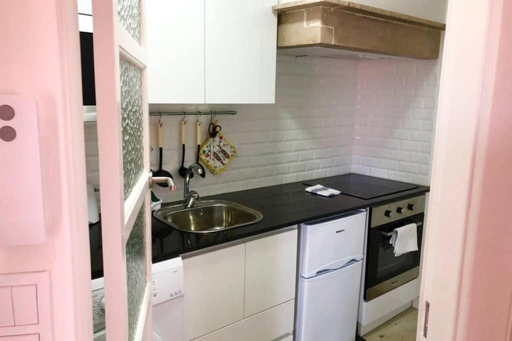 32 3 - Lisbon City Life Private Apartment, Bairro Alto Buitenkant foto