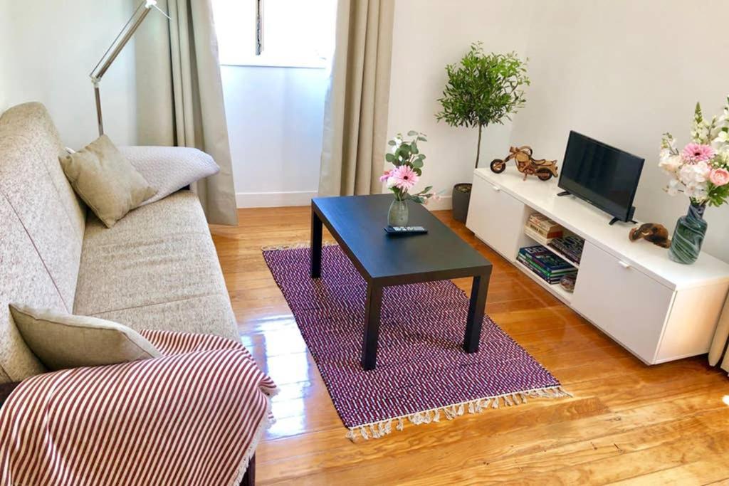 32 3 - Lisbon City Life Private Apartment, Bairro Alto Buitenkant foto