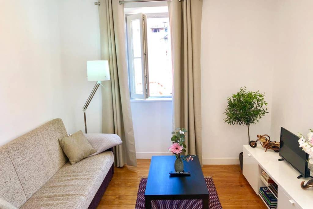 32 3 - Lisbon City Life Private Apartment, Bairro Alto Buitenkant foto